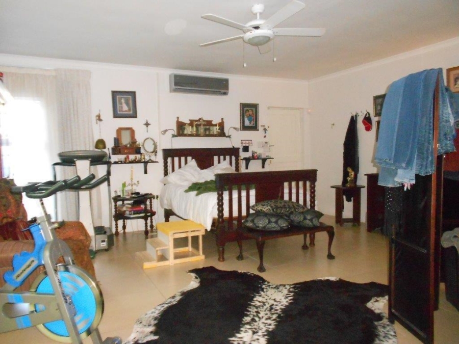 2 Bedroom Property for Sale in Bonza Bay Eastern Cape
